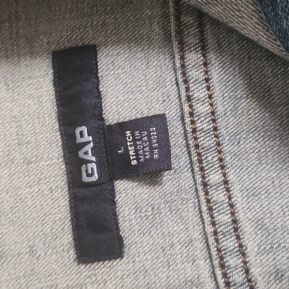 Gap Jean Jacket - Large Fitted - image 6